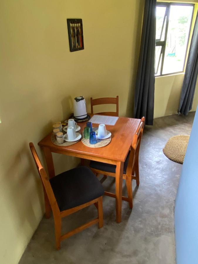 Izulu Eco Lodge ソドワナ・ベイ エクステリア 写真