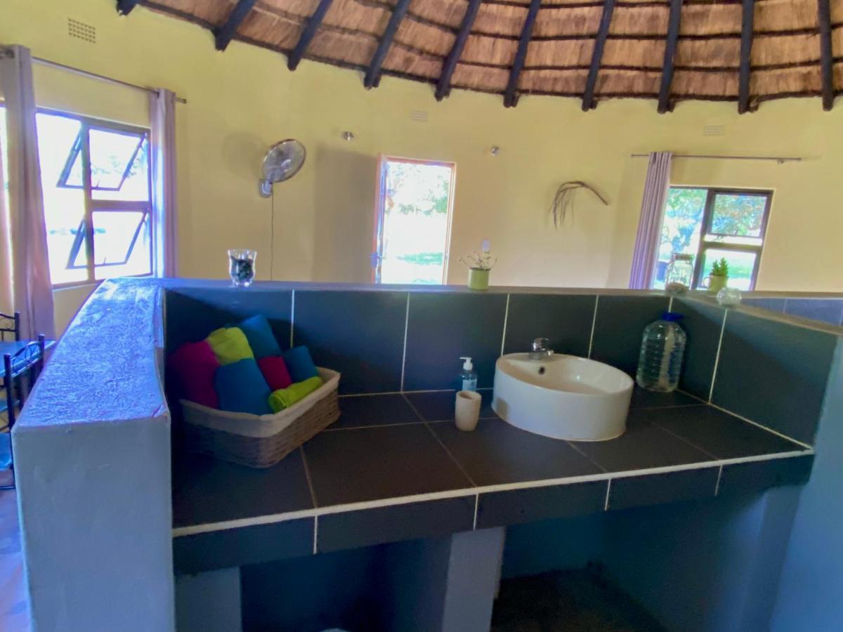 Izulu Eco Lodge ソドワナ・ベイ エクステリア 写真