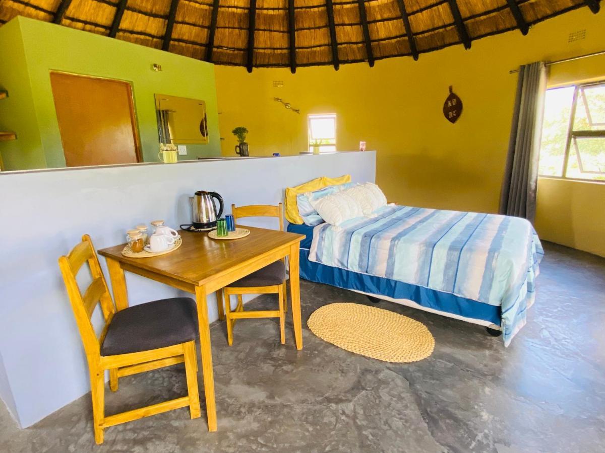 Izulu Eco Lodge ソドワナ・ベイ エクステリア 写真